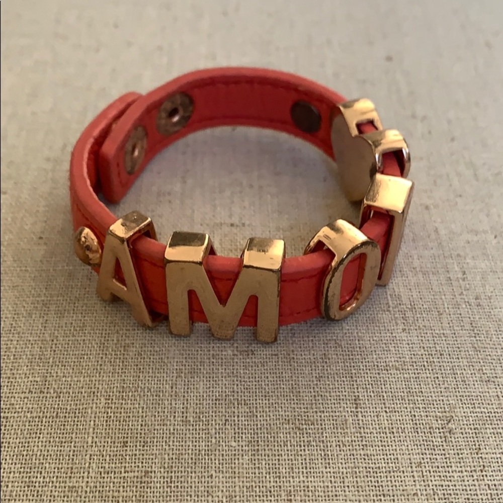 ❤️BCBG “Amor” ladies bracelet, coral color!